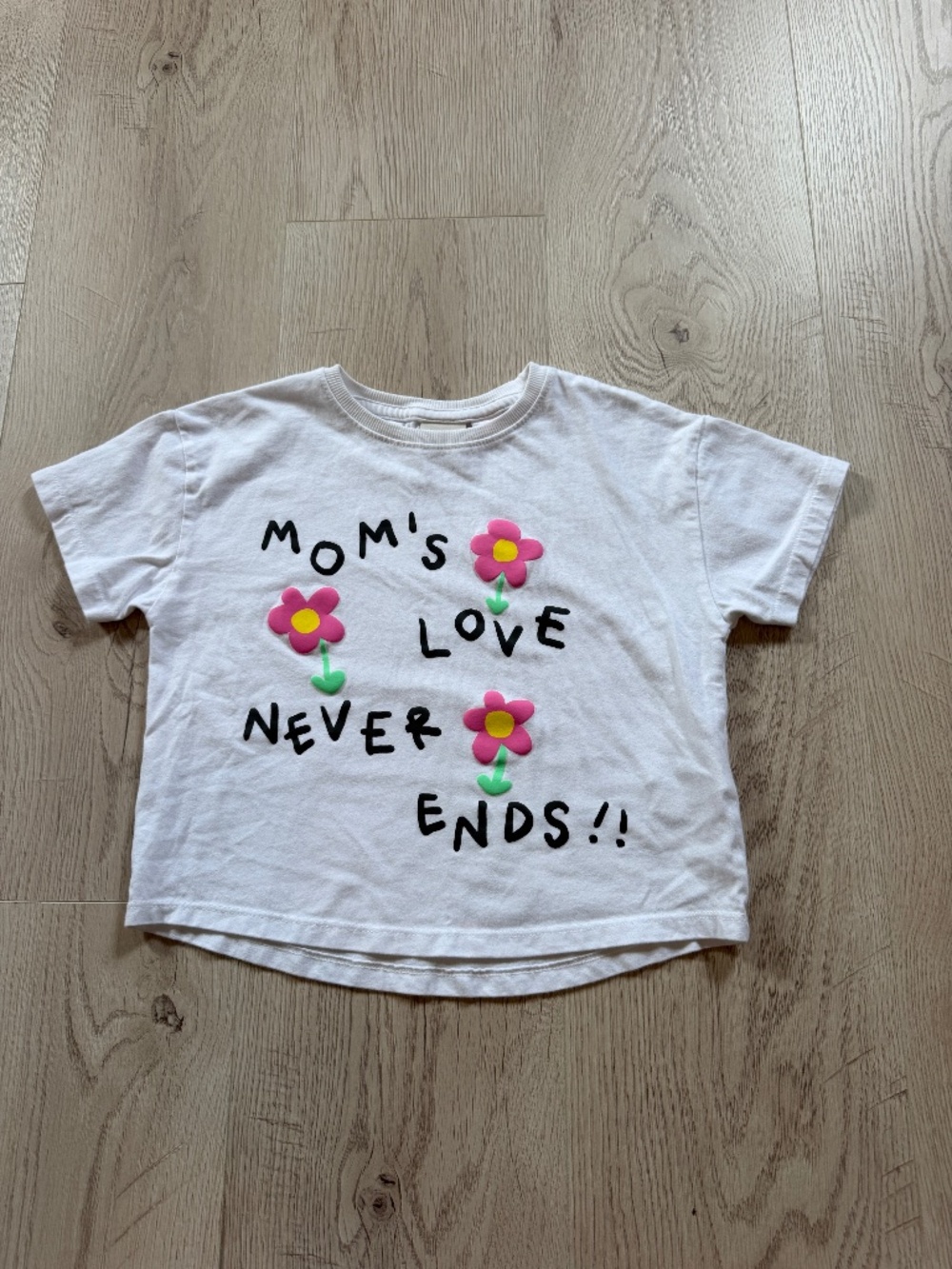 Zara Kids "Mom's Love Never Ends" Graphic T-Shirt for Girls Sz.5